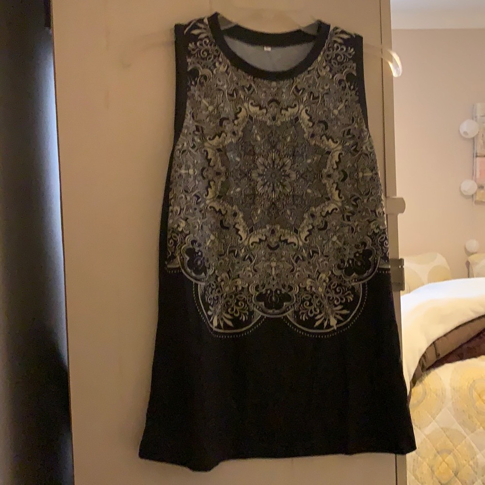 Lovely black tank top with design never worn